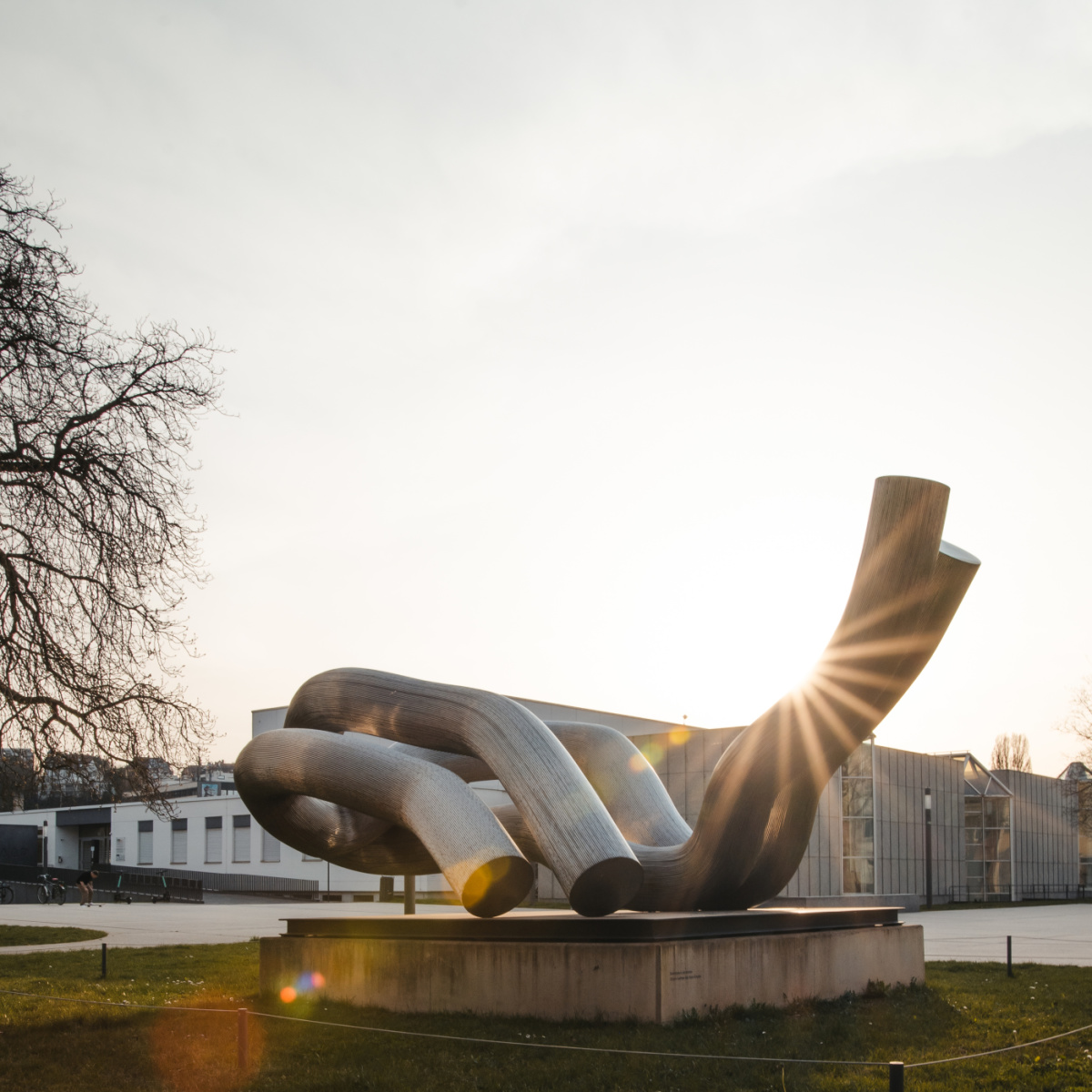 Moderne Galerie Skulptur