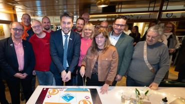 Tortenanschnitt - Jubiläum Kombibad Altenkessel Image