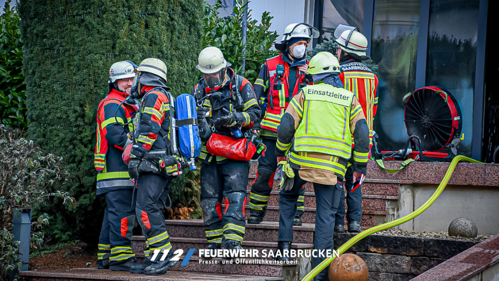 Einsatzbilder - Wohnungsbrand Gersweiler - Am Ottenhausener Berg Einsatzbilder - Wohnungsbrand Gersweiler - Am Ottenhausener Berg